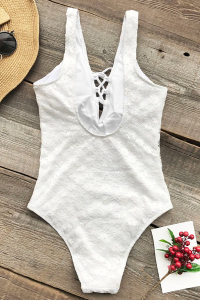 Exquisite Woman Lace One-piece Swimsuit